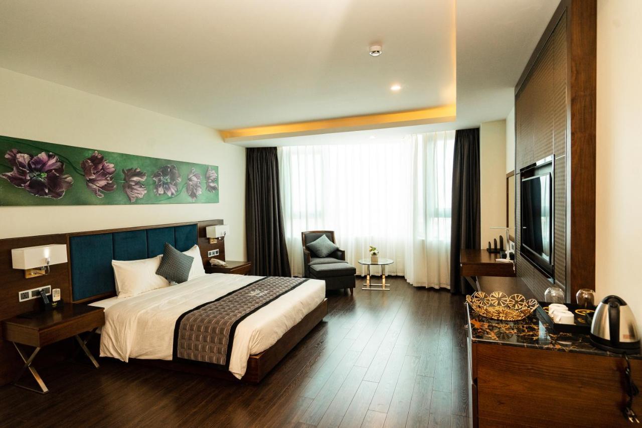 Eagle Hotel Dai Tiet Exterior photo