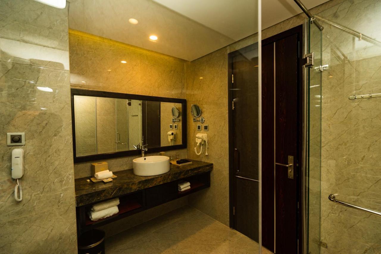Eagle Hotel Dai Tiet Exterior photo